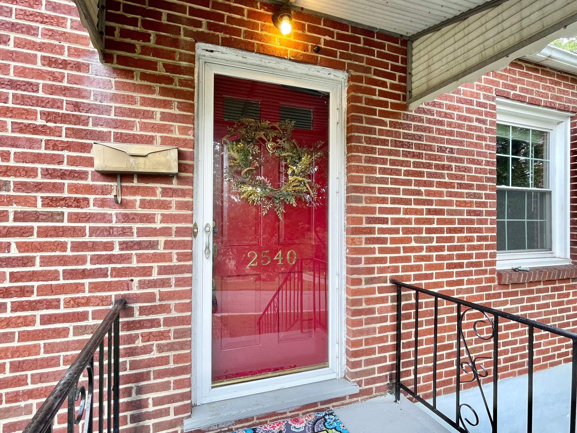 2540 Spring Road Southwest Roanoke, VA 24015 - Photo 2 of 54 Entry