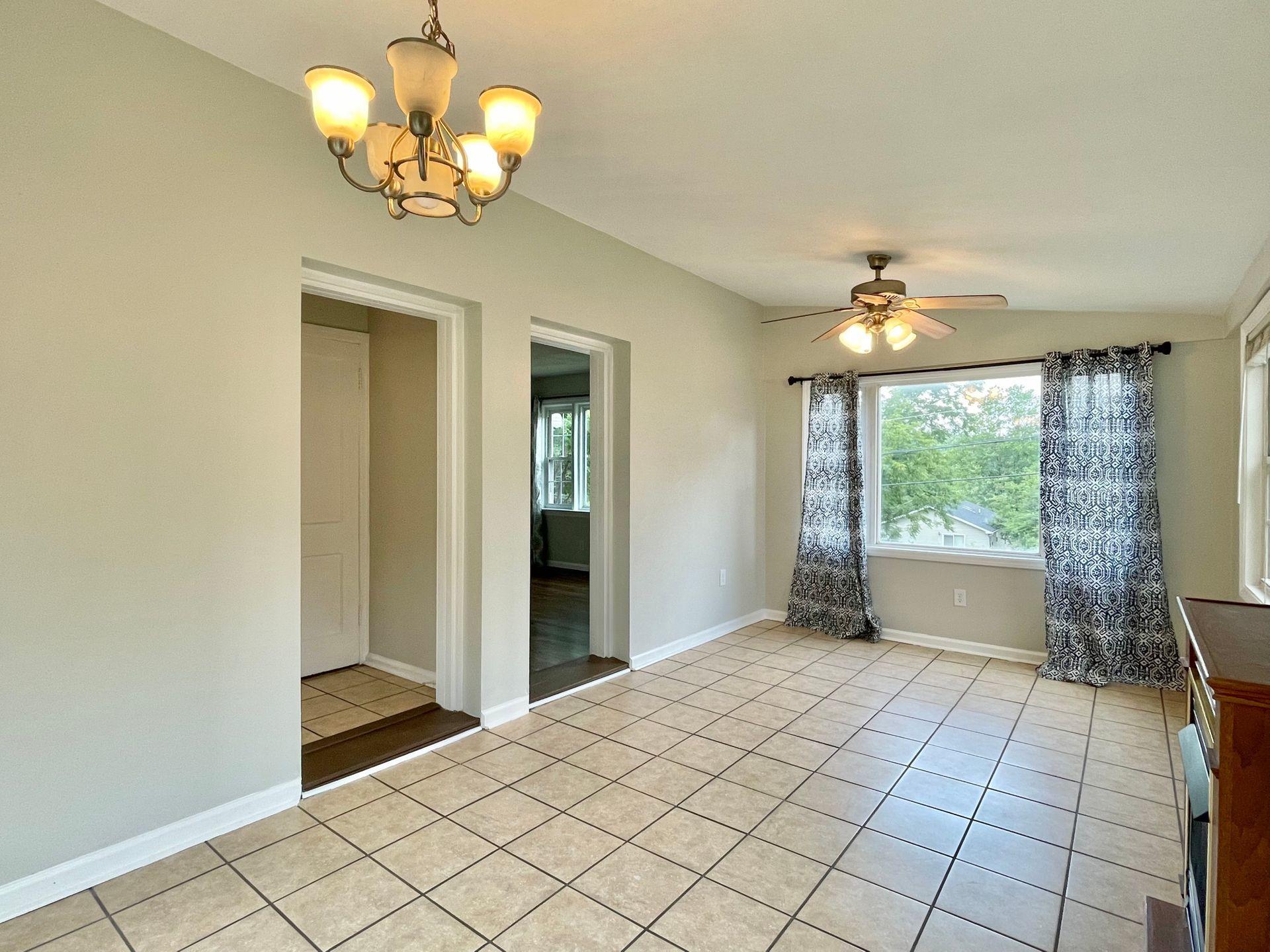 2540 Spring Road Southwest Roanoke, VA 24015 - Photo 14 of 54 Dining Room