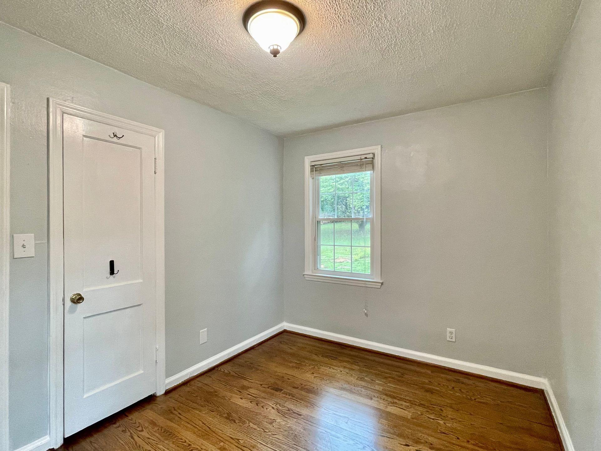 2540 Spring Road Southwest Roanoke, VA 24015 - Photo 20 of 54 Bedroom entry