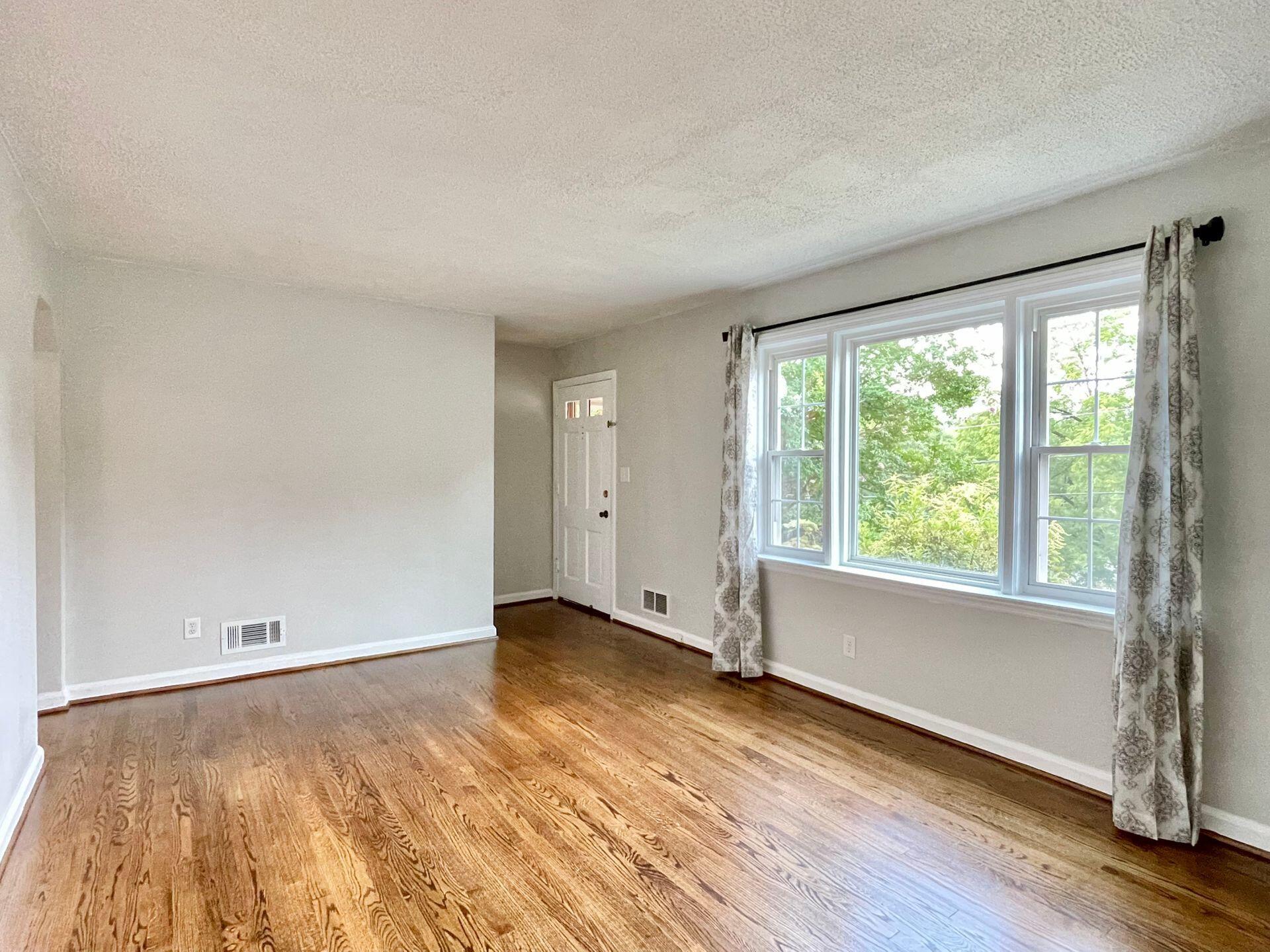 2540 Spring Road Southwest Roanoke, VA 24015 - Photo 3 of 54 Spacious Living Room