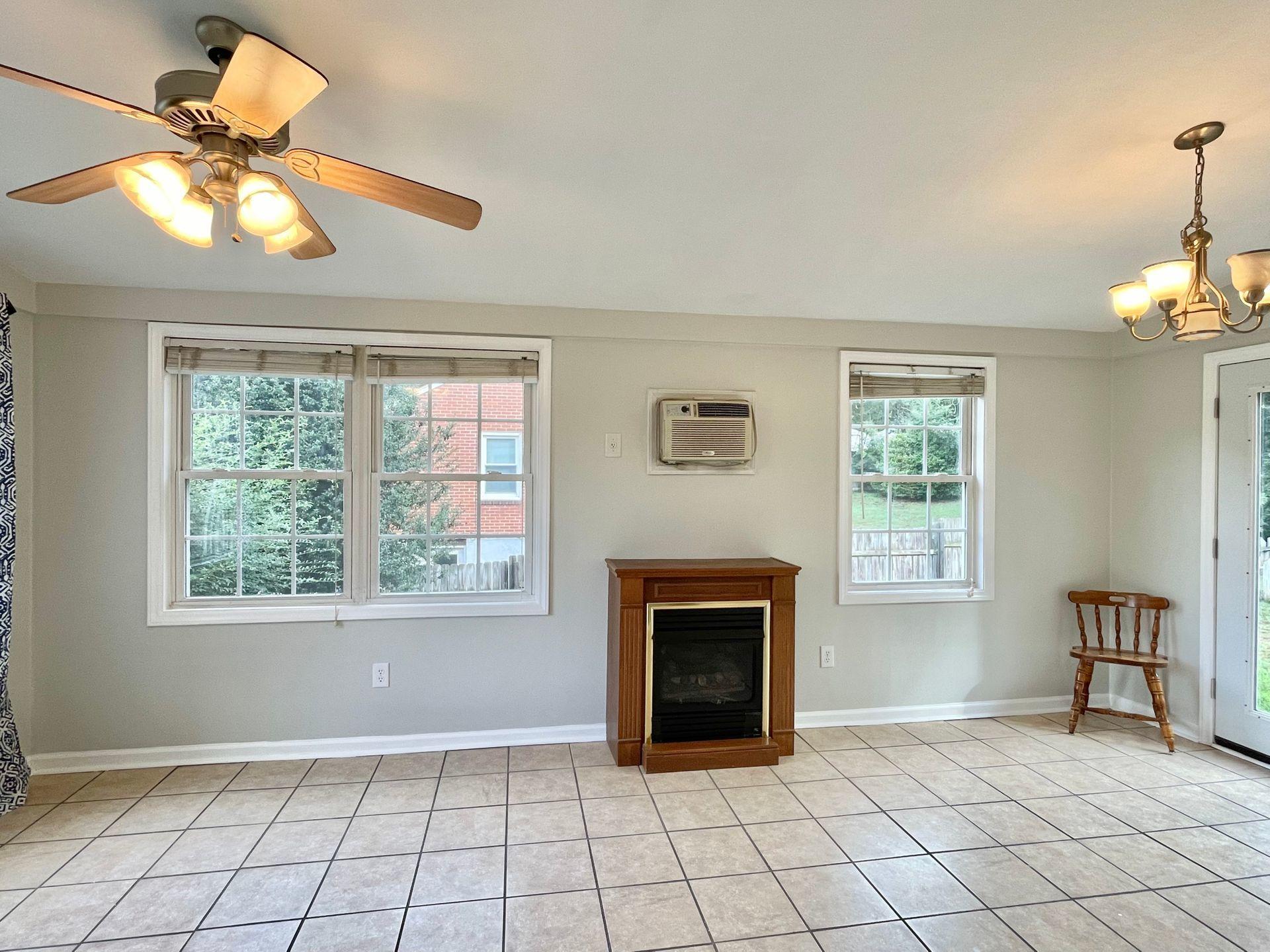 2540 Spring Road Southwest Roanoke, VA 24015 - Photo 10 of 54 Dining Room
