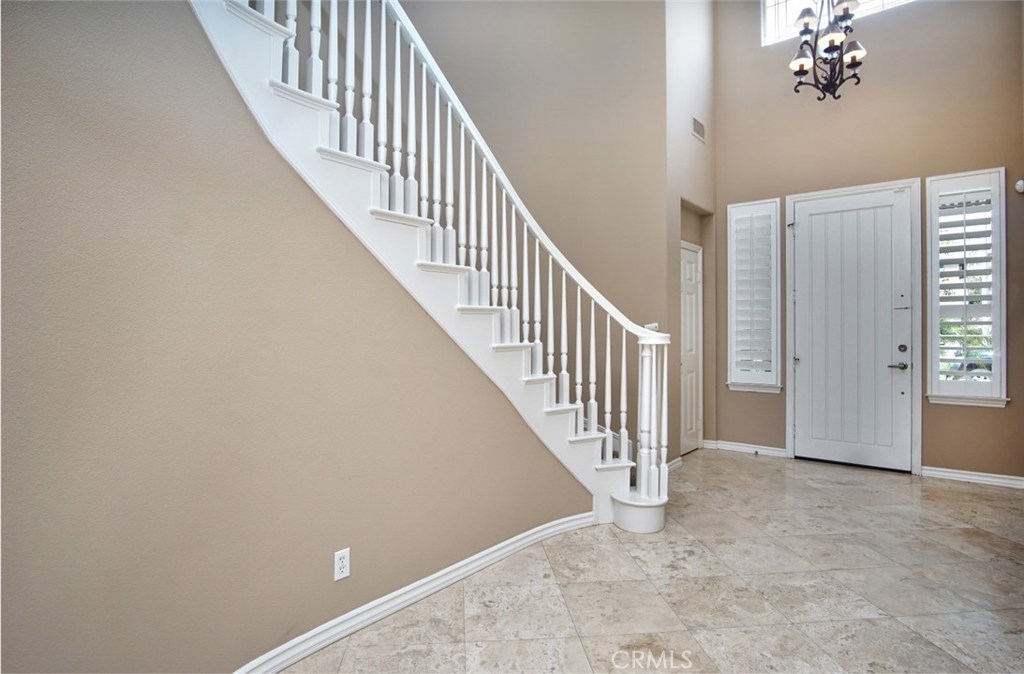 2449 Highwood Road Orange, CA 92867 - Photo 7 of 39