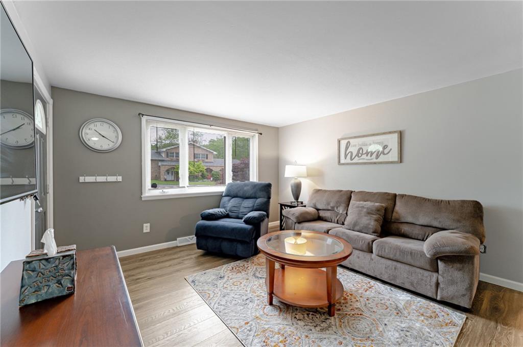 510 Williams Avenue Rochester, PA 15074 - Photo 3 of 24 Gallery Image 3