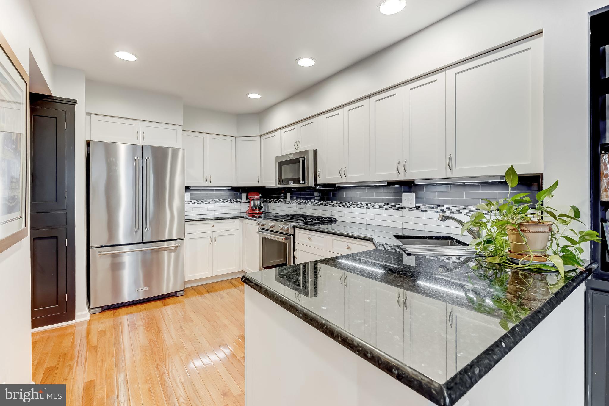 5854 Pimlico Road Baltimore, MD 21209 - Photo 2 of 48 Stunning kitchen