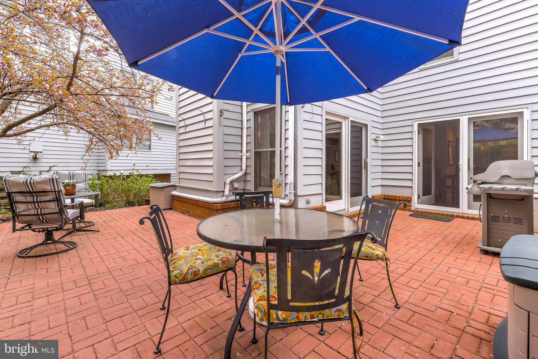 5854 Pimlico Road Baltimore, MD 21209 - Photo 15 of 48 So relaxing outside