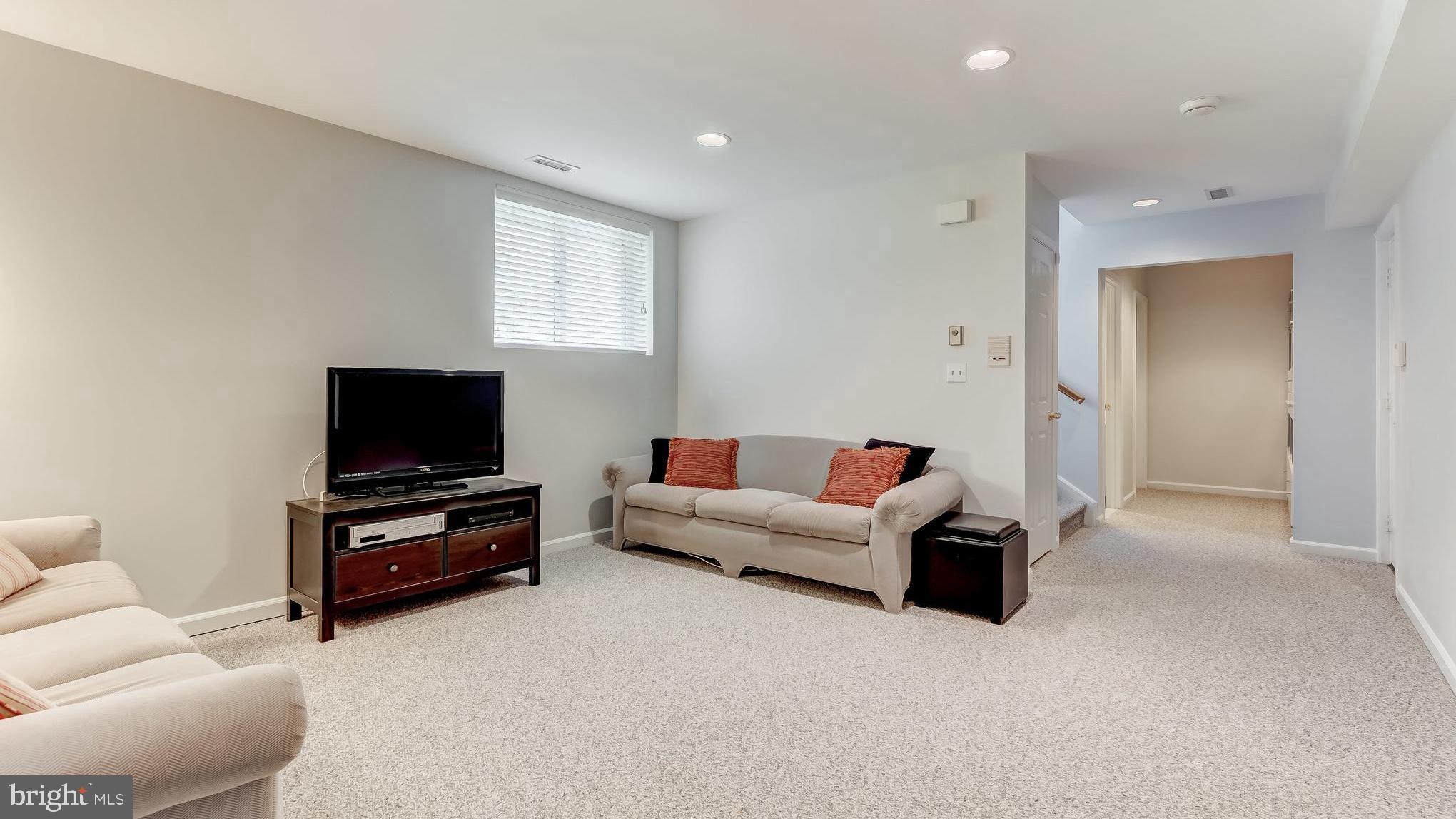 5854 Pimlico Road Baltimore, MD 21209 - Photo 39 of 48