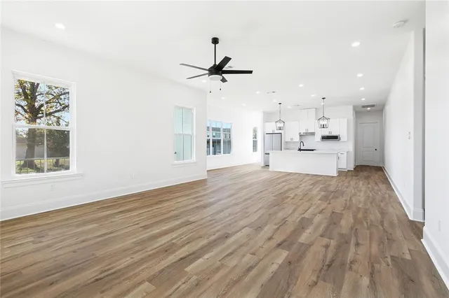 $309,900 | 3000 Plaza Drive, Chalmette, LA 70043