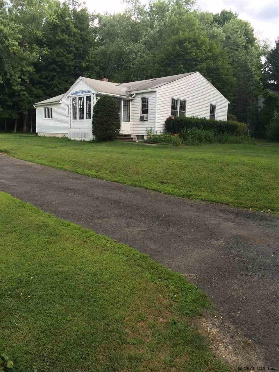 79 New Shaker Road Colonie, NY 12205 - Photo 3 of 20 Photo 3