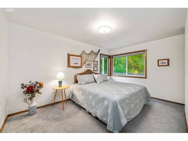 302 Holly Avenue Garibaldi, OR 97118 - Photo 20 of 38