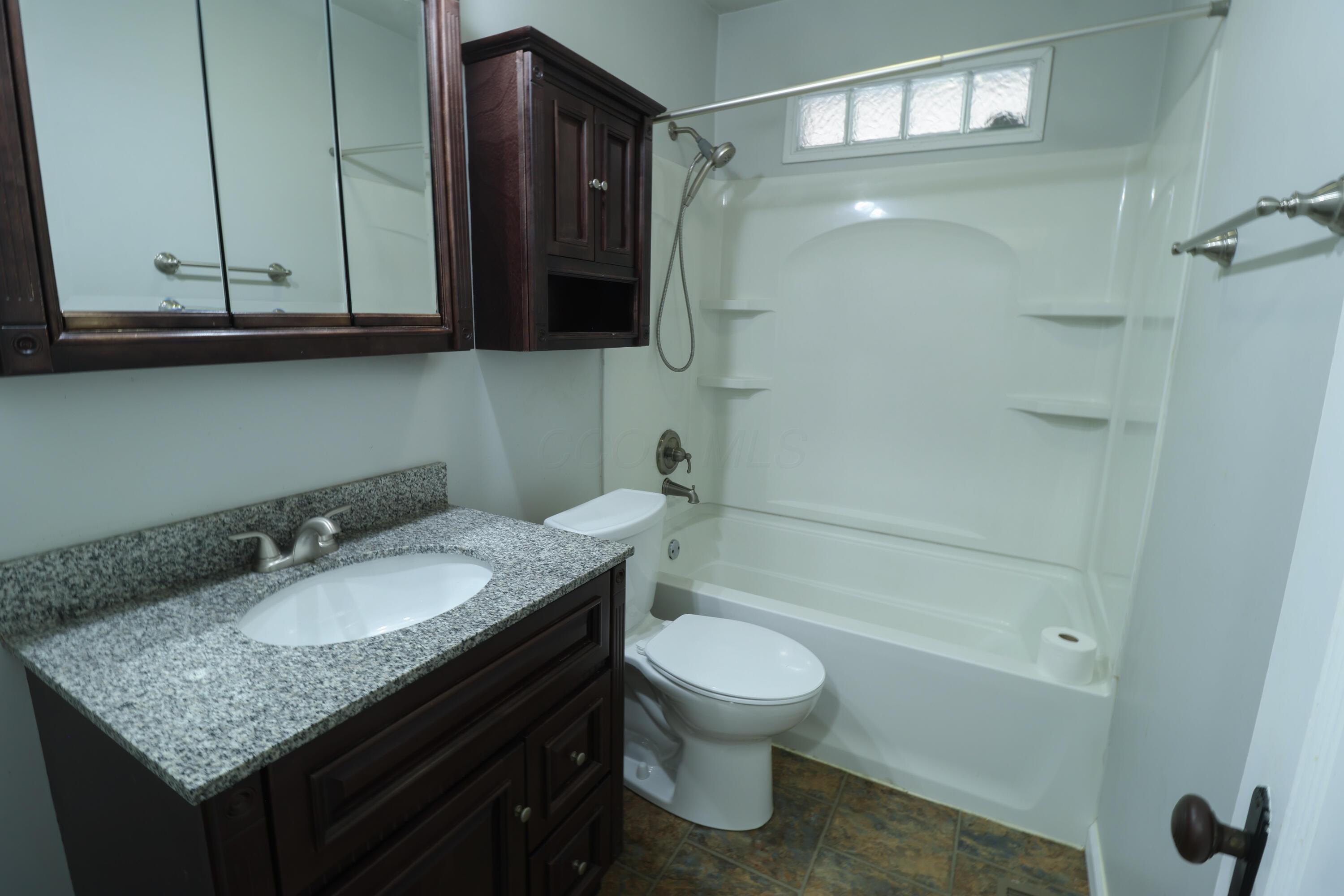970 Piedmont Road Columbus, OH 43224 - Photo 12 of 17 853A9665-2