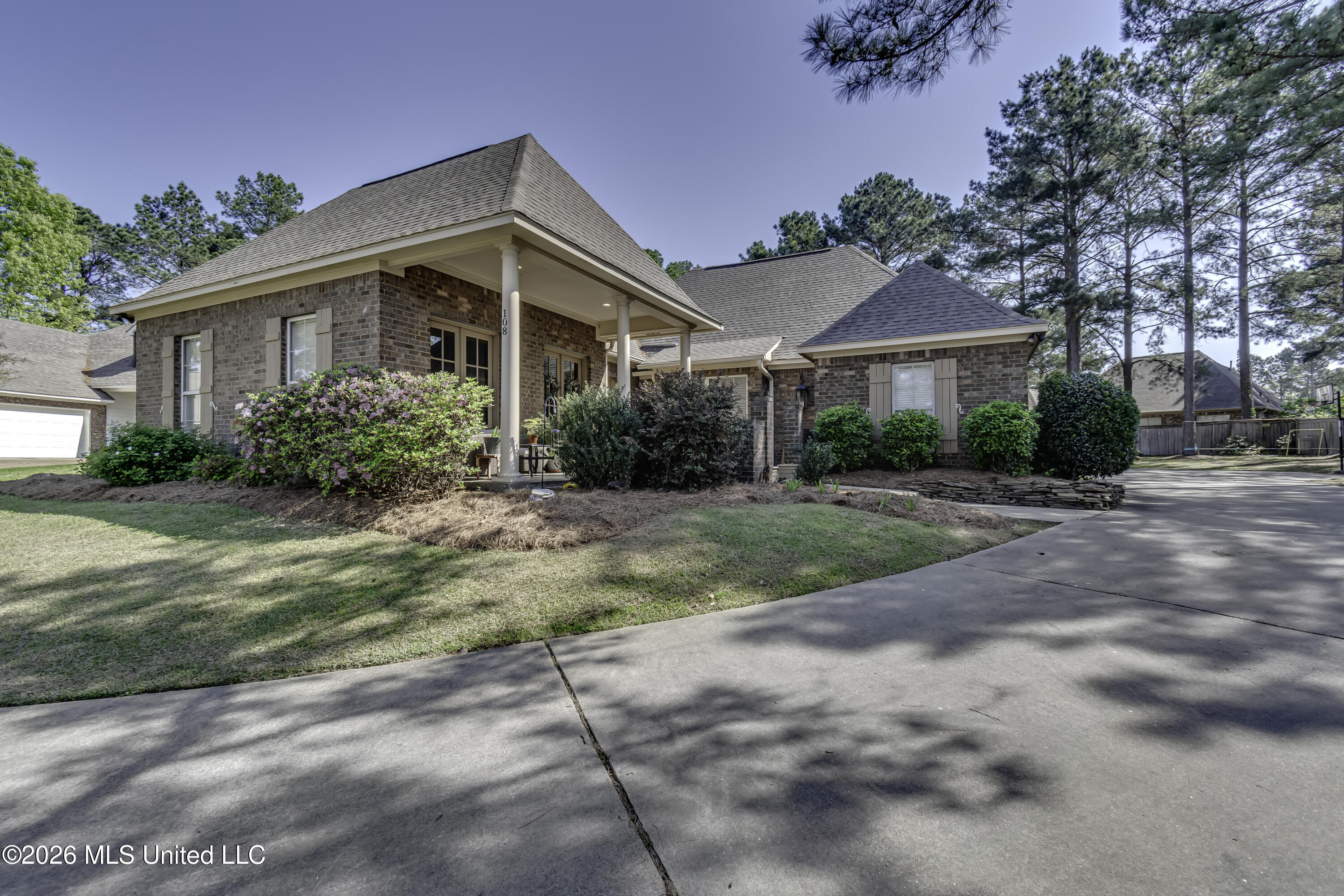 108 Elm Court Madison, MS 39110 - Photo 6 of 51 108 Elm Ct--8