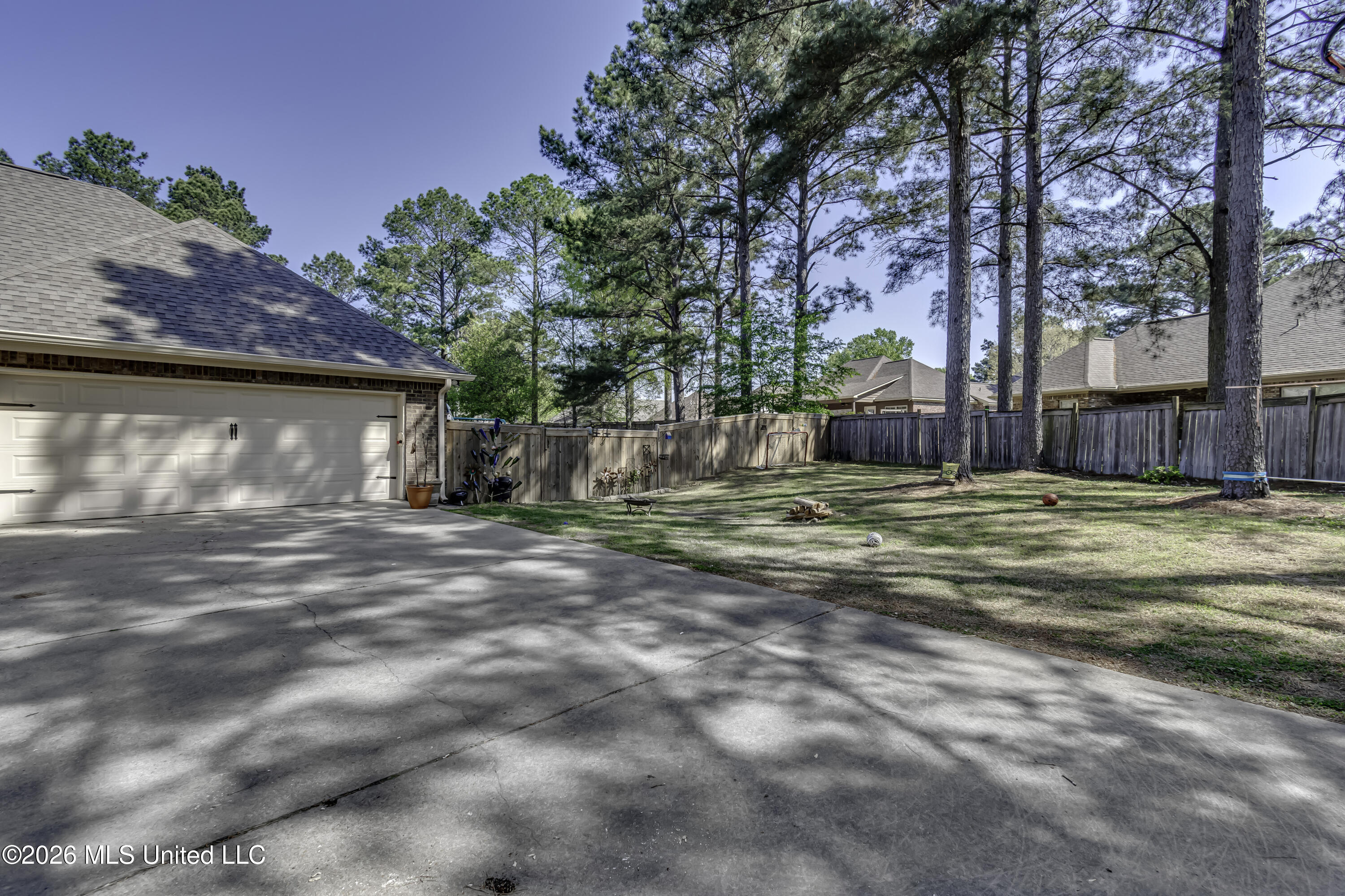 108 Elm Court Madison, MS 39110 - Photo 7 of 51 108 Elm Ct--14