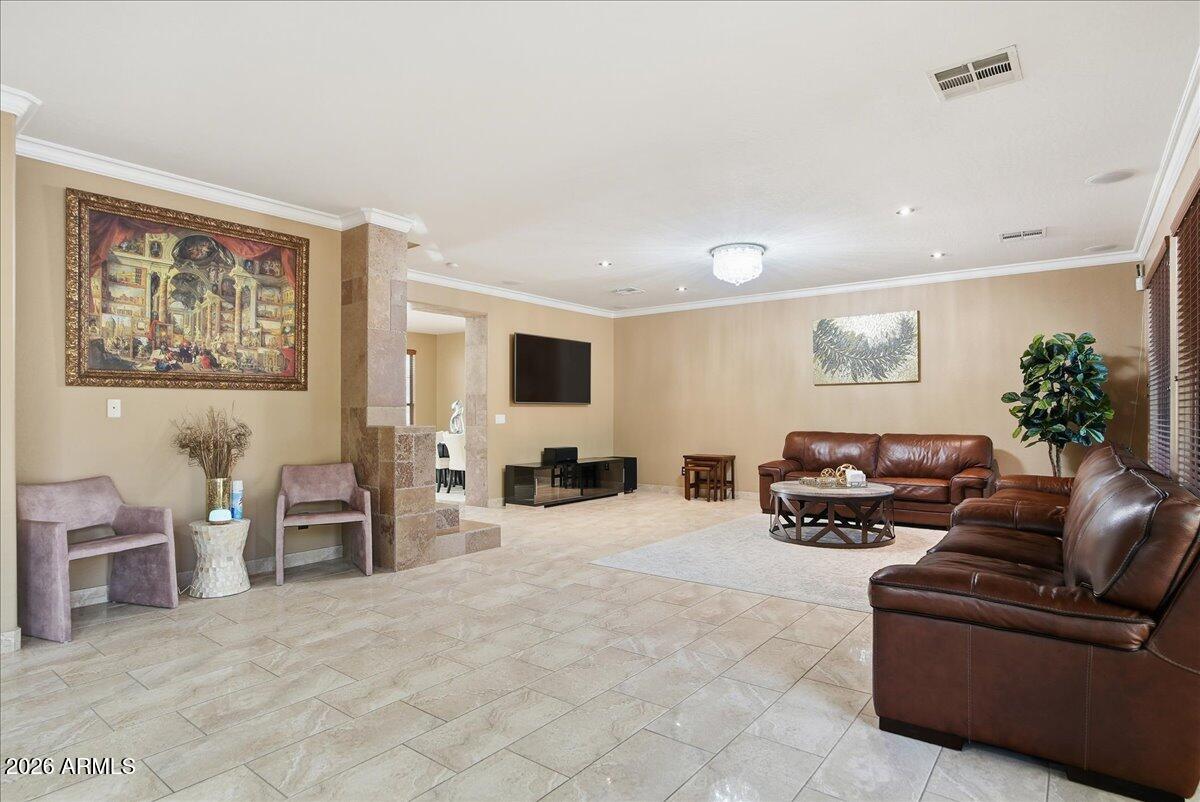 2414 West Florentine Road Phoenix, AZ 85086 - Photo 10 of 50 09-2414 W Florentine Rd_RedHogMedia