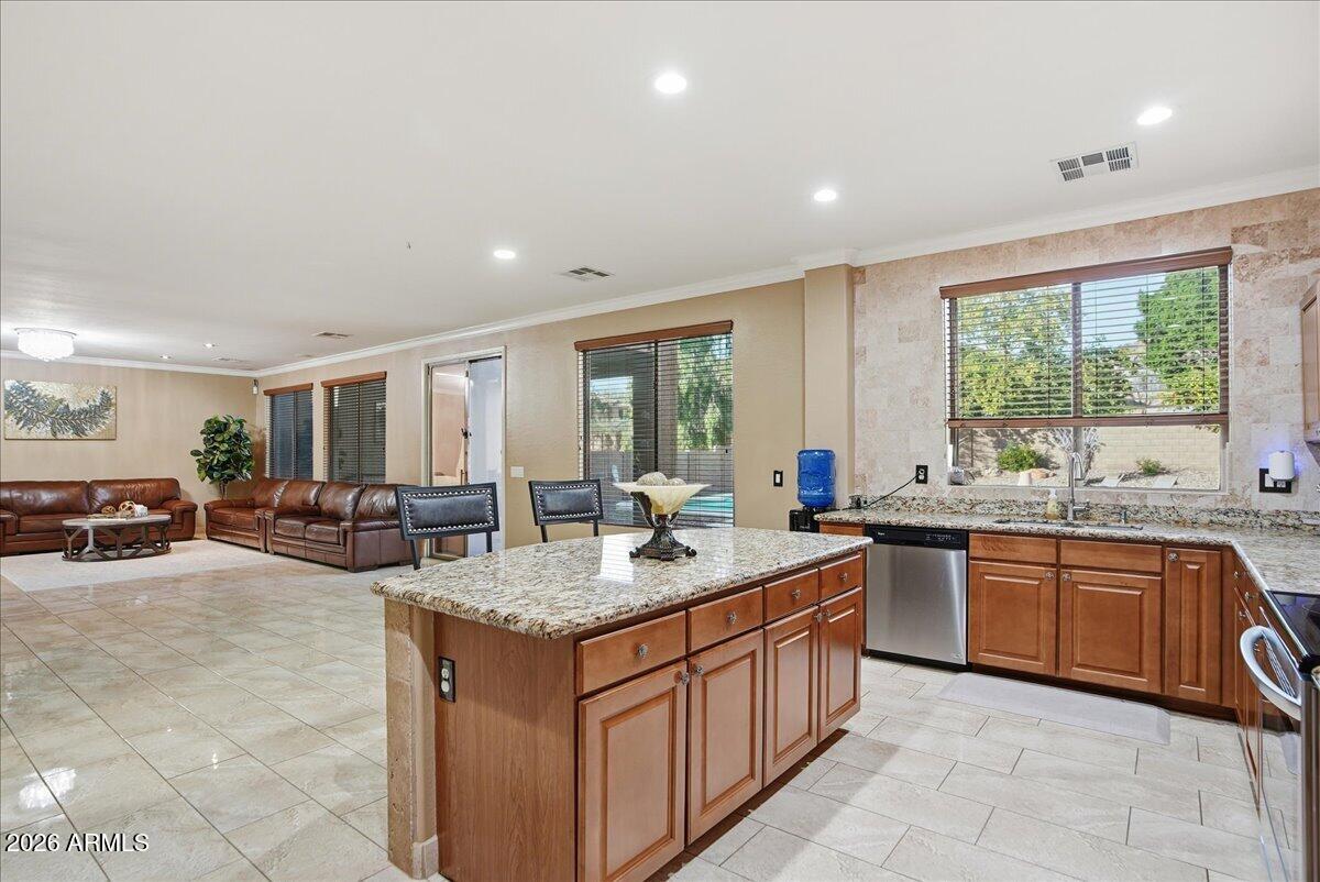 2414 West Florentine Road Phoenix, AZ 85086 - Photo 16 of 50 15-2414 W Florentine Rd_RedHogMedia