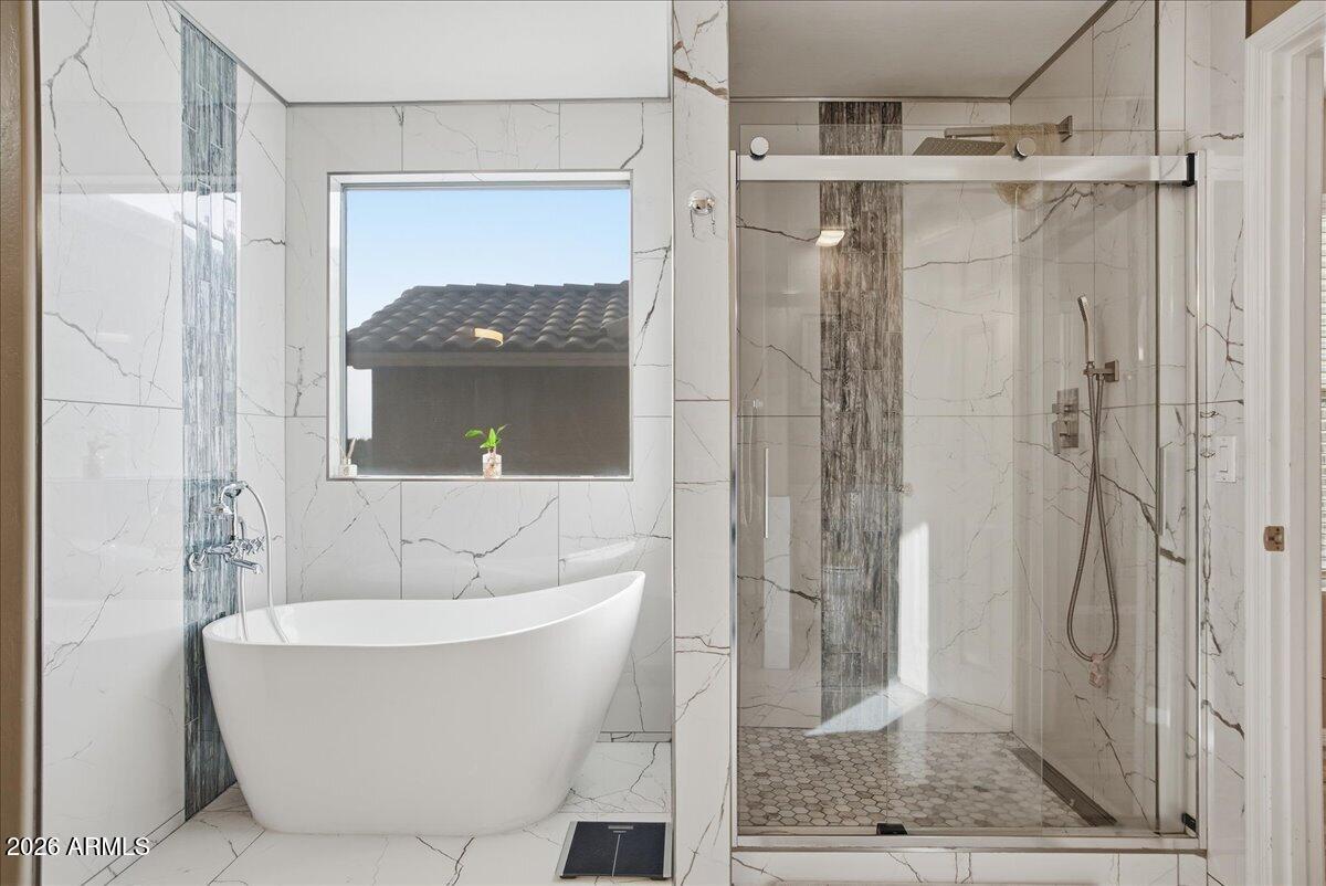 2414 West Florentine Road Phoenix, AZ 85086 - Photo 25 of 50 25-2414 W Florentine Rd_RedHogMedia