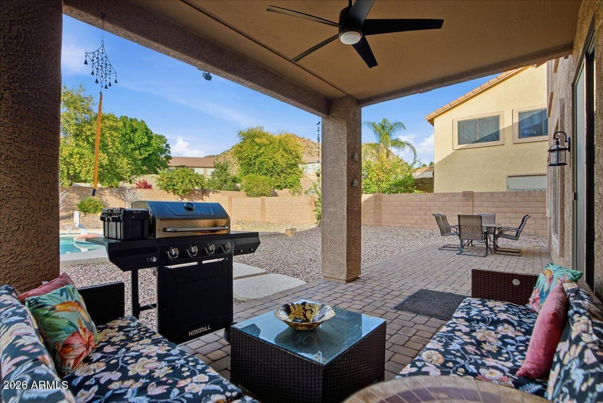 2414 West Florentine Road Phoenix, AZ 85086 - Photo 42 of 50 42-2414 W Florentine Rd_RedHogMedia