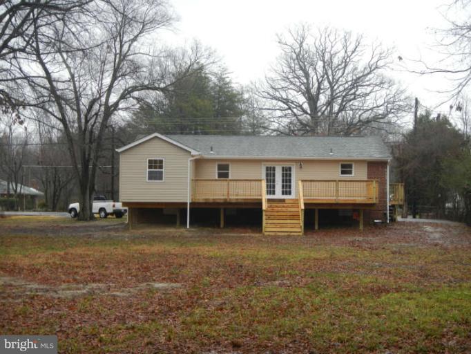 Exterior (Rear)