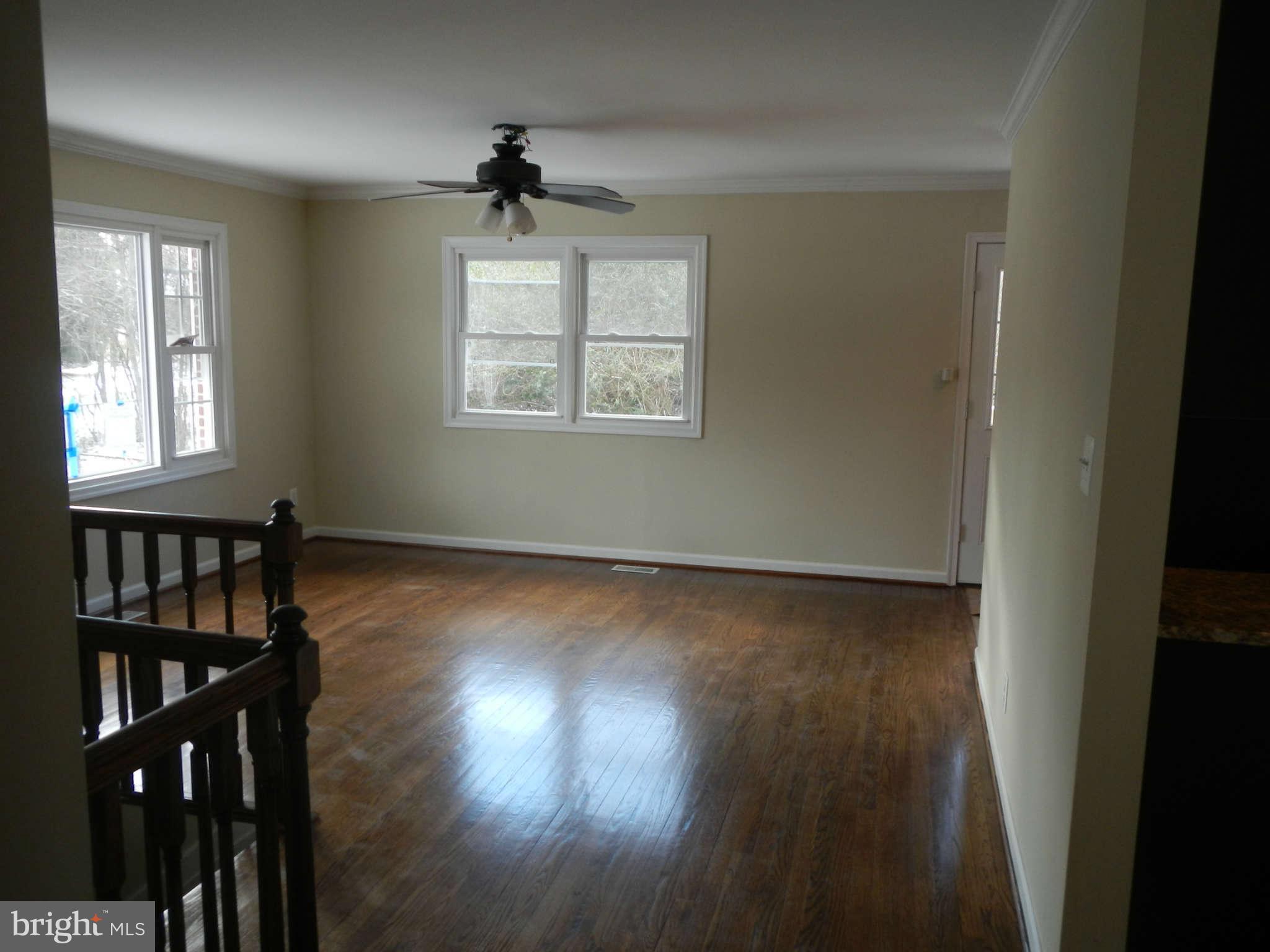16601 Livingston Road Accokeek, MD 20607 - Photo 12 of 18 Family Room
