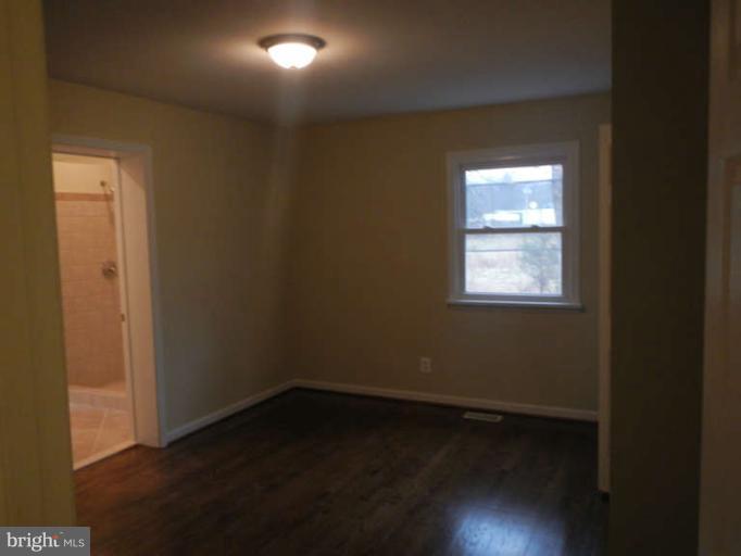Bedroom (Master)