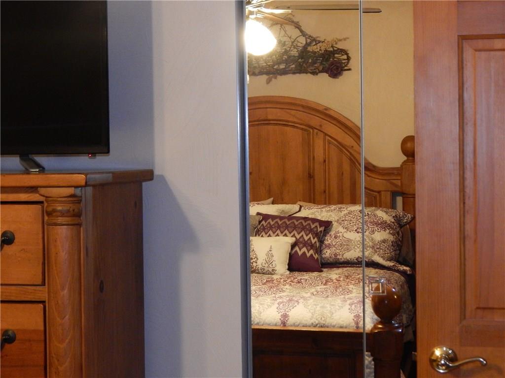 439 Tivoli Road Pittsburgh, PA 15239 - Photo 14 of 23 MASTER BEDROOM WITH MIRRORED CLOSET AND ITS OWN BATH.