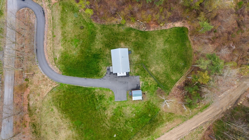 29 Heywood Road Ashby, MA 01431 - Photo 32 of 33 an aerial view of a residential houses with outdoor space and trees
