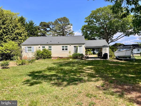 $2,250 | 3214 Riverview Drive, Colonial Beach, VA 22443