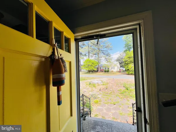 $2,250 | 3214 Riverview Drive, Colonial Beach, VA 22443