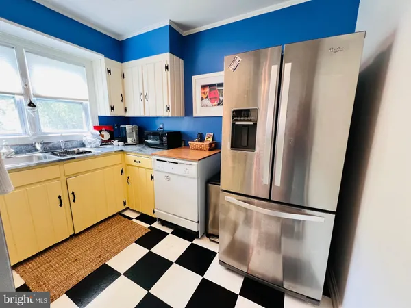$2,250 | 3214 Riverview Drive, Colonial Beach, VA 22443