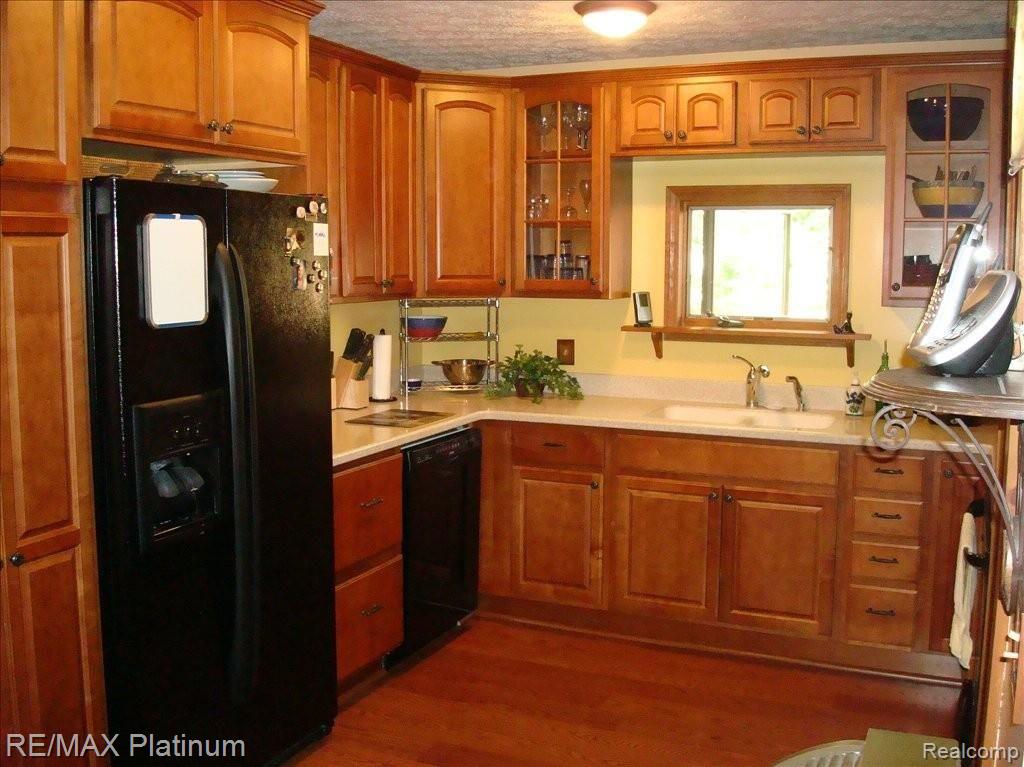2273 Pleasant Ridge Howell, MI 48843 - Photo 3 of 16 2nd view of Kitchen