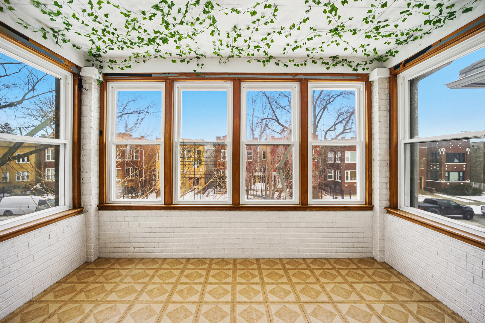 4045 West Nelson Street Chicago, IL 60641 - Photo 6 of 31