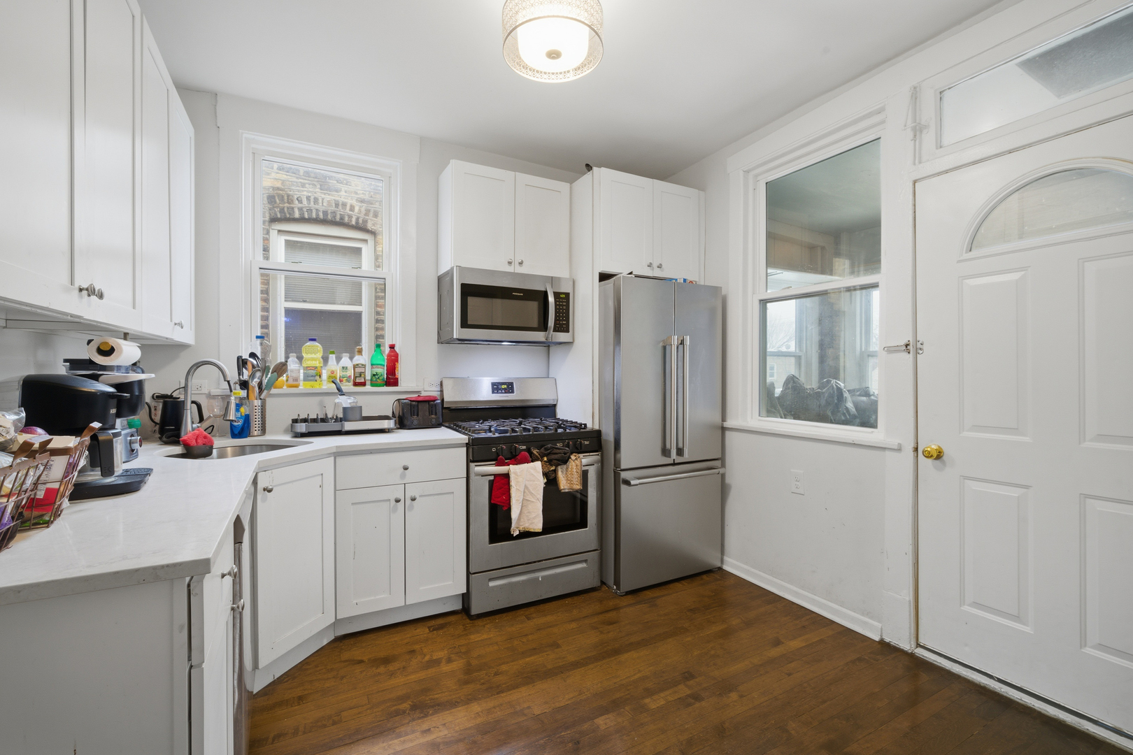 4045 West Nelson Street Chicago, IL 60641 - Photo 8 of 31