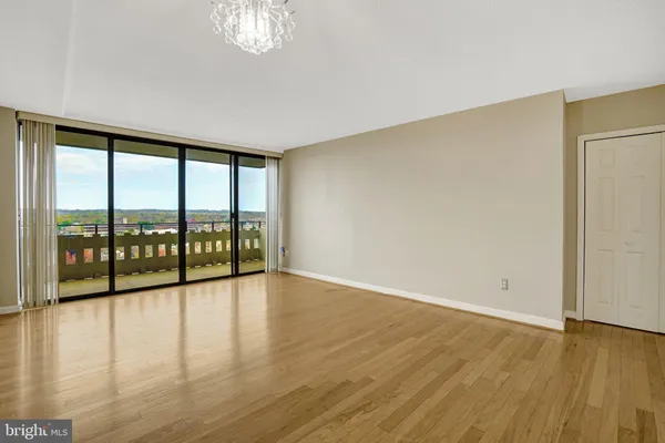 $2,195 | 6301 Stevenson Avenue, Unit 1514, Alexandria, VA 22304