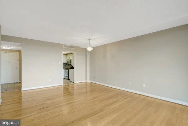 $2,195 | 6301 Stevenson Avenue, Unit 1514, Alexandria, VA 22304