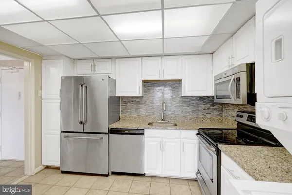 $2,195 | 6301 Stevenson Avenue, Unit 1514, Alexandria, VA 22304