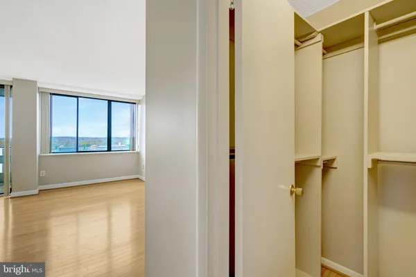 $2,195 | 6301 Stevenson Avenue, Unit 1514, Alexandria, VA 22304