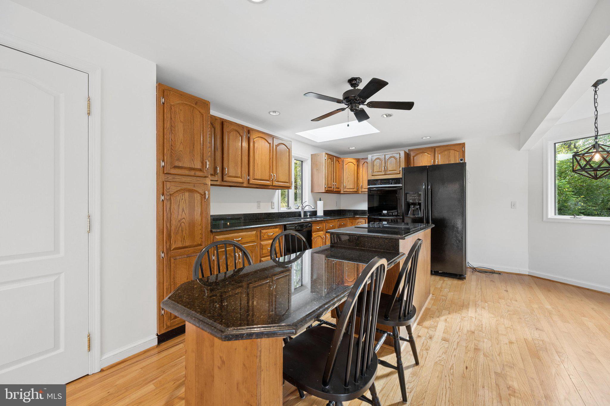 8328 Gue Road Damascus, MD 20872 - Photo 13 of 100 Kitchen