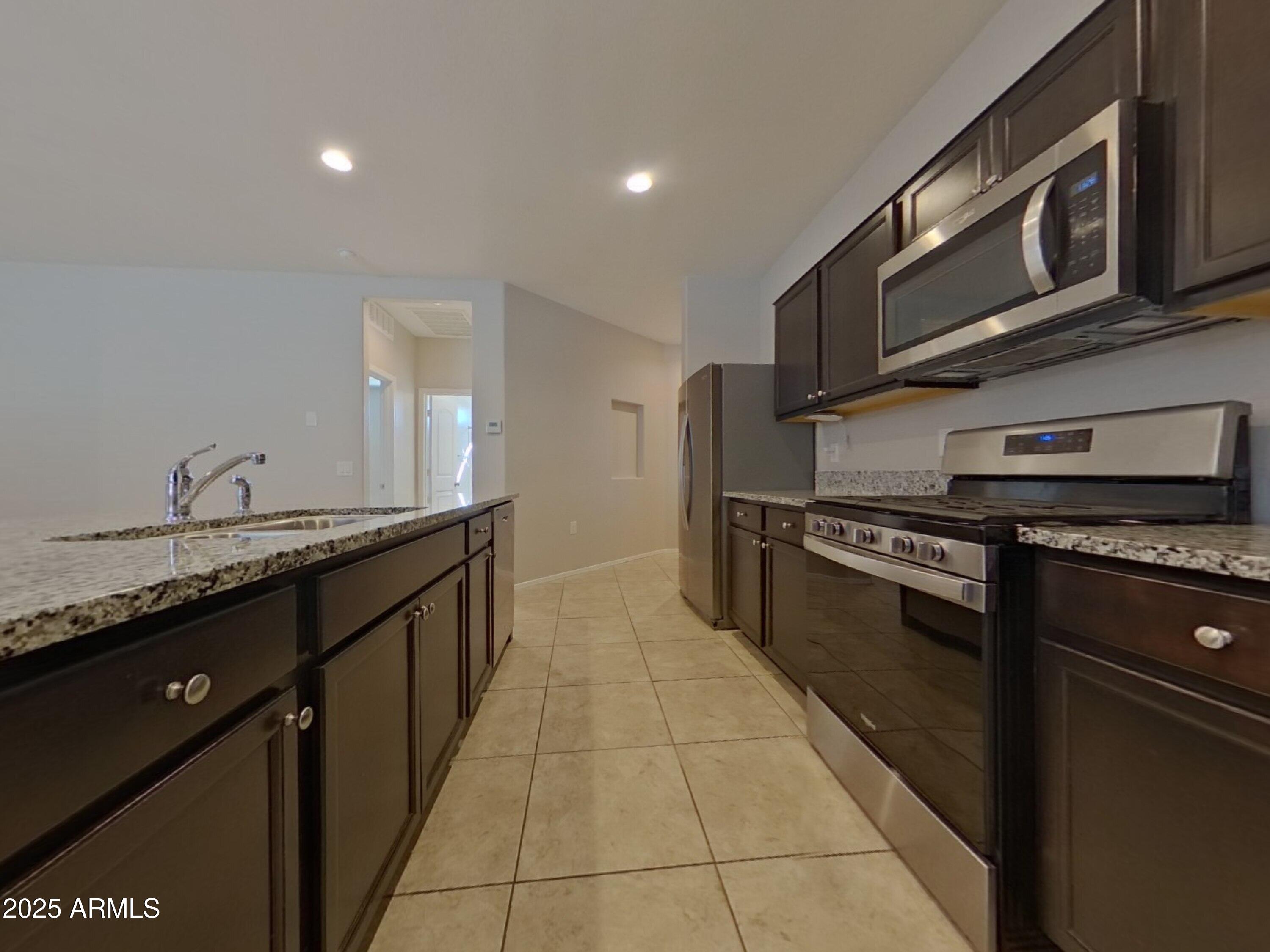 30962 West Cheery Lynn Road Buckeye, AZ 85396 - Photo 5 of 16 4_pc_hlE5c1eqcn_oJv93xN5Kj_layout_2