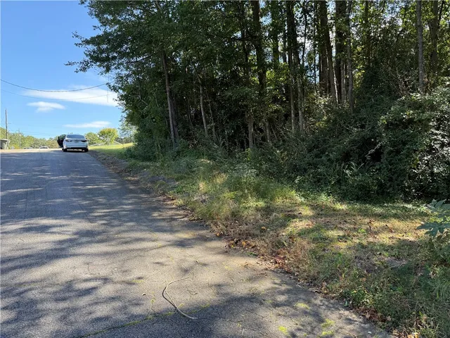 $25,000 | 305 Creek Drive, Seneca, SC 29678