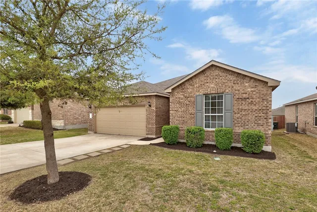 $1,900 | 73 Mallard Lane, Leander, TX 78641