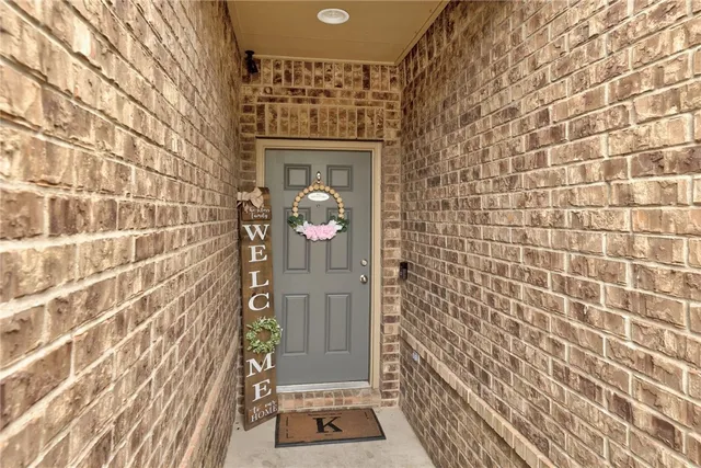 $1,900 | 73 Mallard Lane, Leander, TX 78641