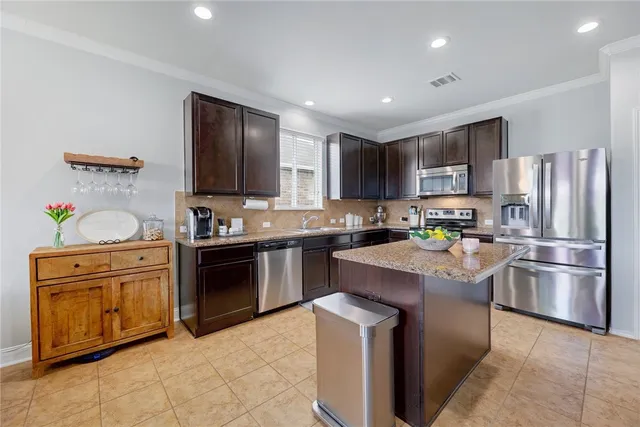 $1,900 | 73 Mallard Lane, Leander, TX 78641