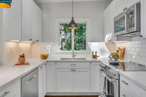 $998,000 | 2633 Chelsea Drive, Oakland, CA 94611