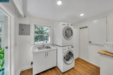 $998,000 | 2633 Chelsea Drive, Oakland, CA 94611