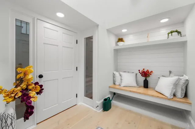 $2,900,000 | 190 Library Street, Groton, CT 06355