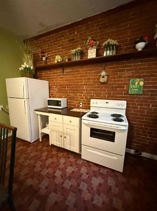 927 Southwest Huntoon Street Topeka, KS 66604 - Photo 5 of 12