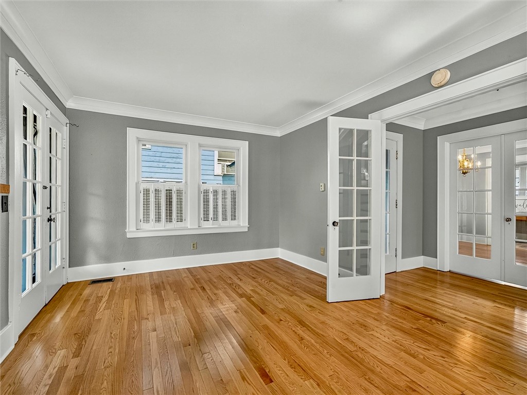 296 Woodbine Avenue Rochester, NY 14619 - Photo 13 of 44 Large great room