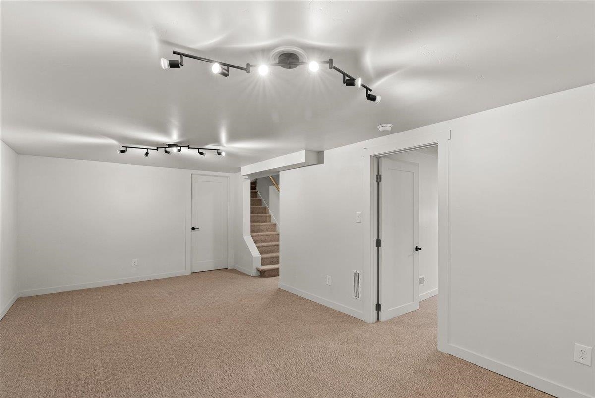 1403 North Farr Road Spokane, WA 99206 - Photo 27 of 40