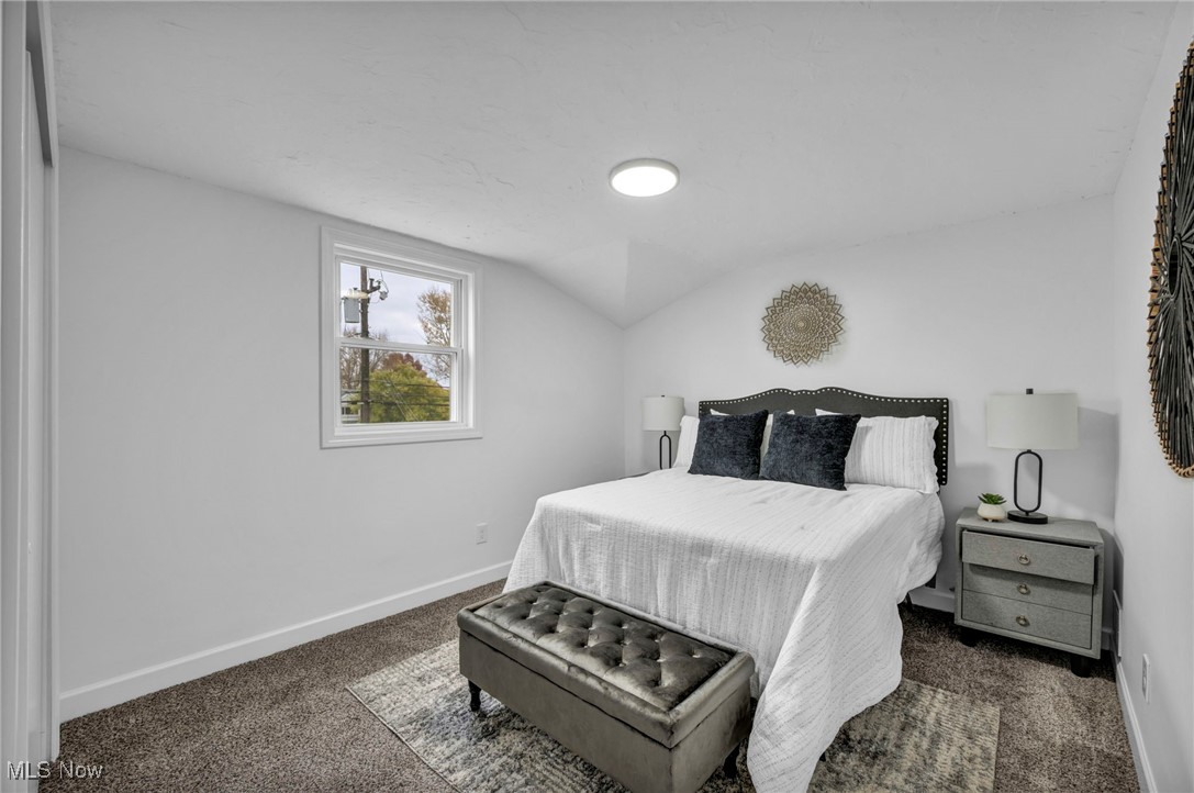 1300 Sunset Road Cleveland, OH 44124 - Photo 16 of 27