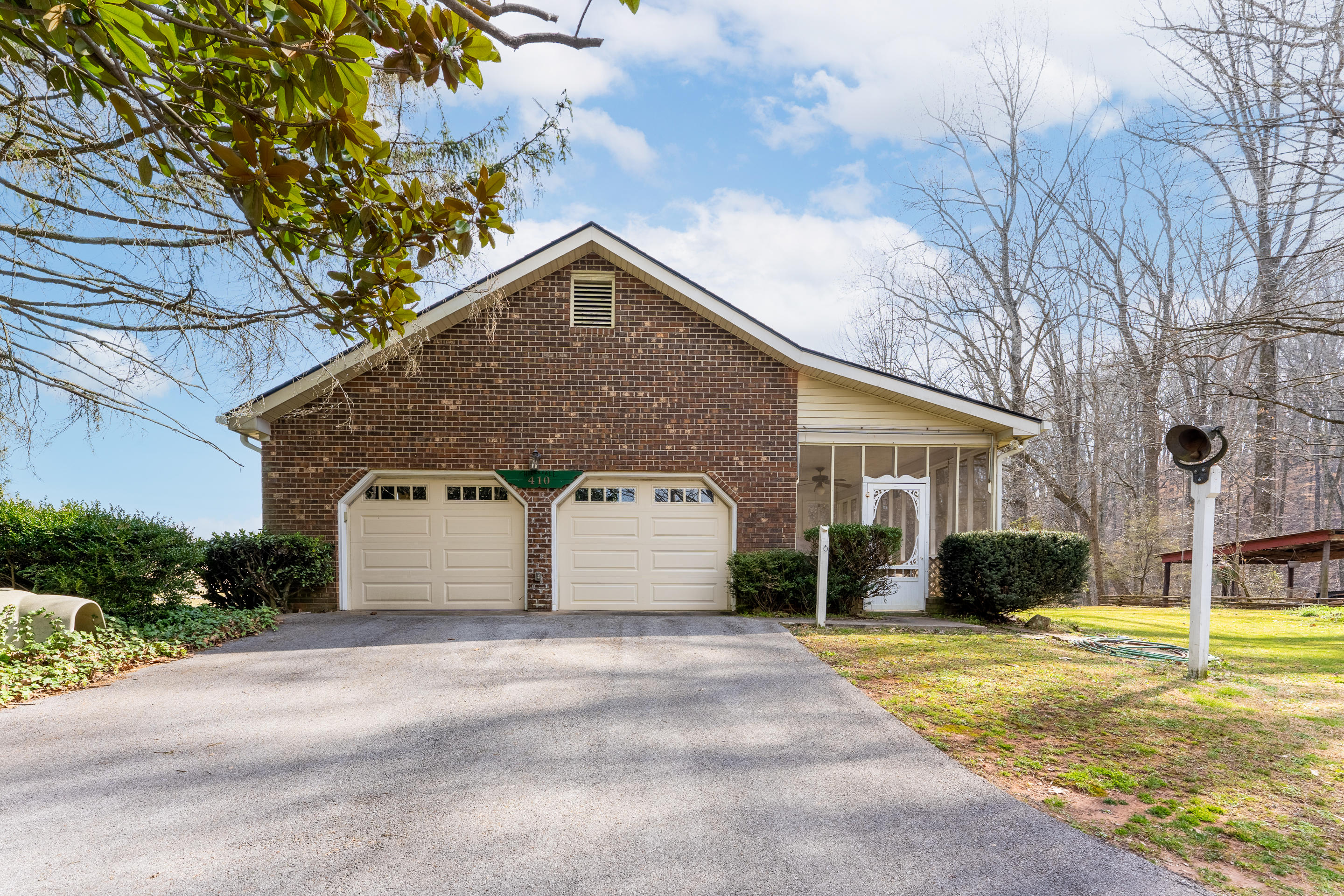 410 Craighead Road Madisonville, TN 37354 - Photo 20 of 33 garage side 1