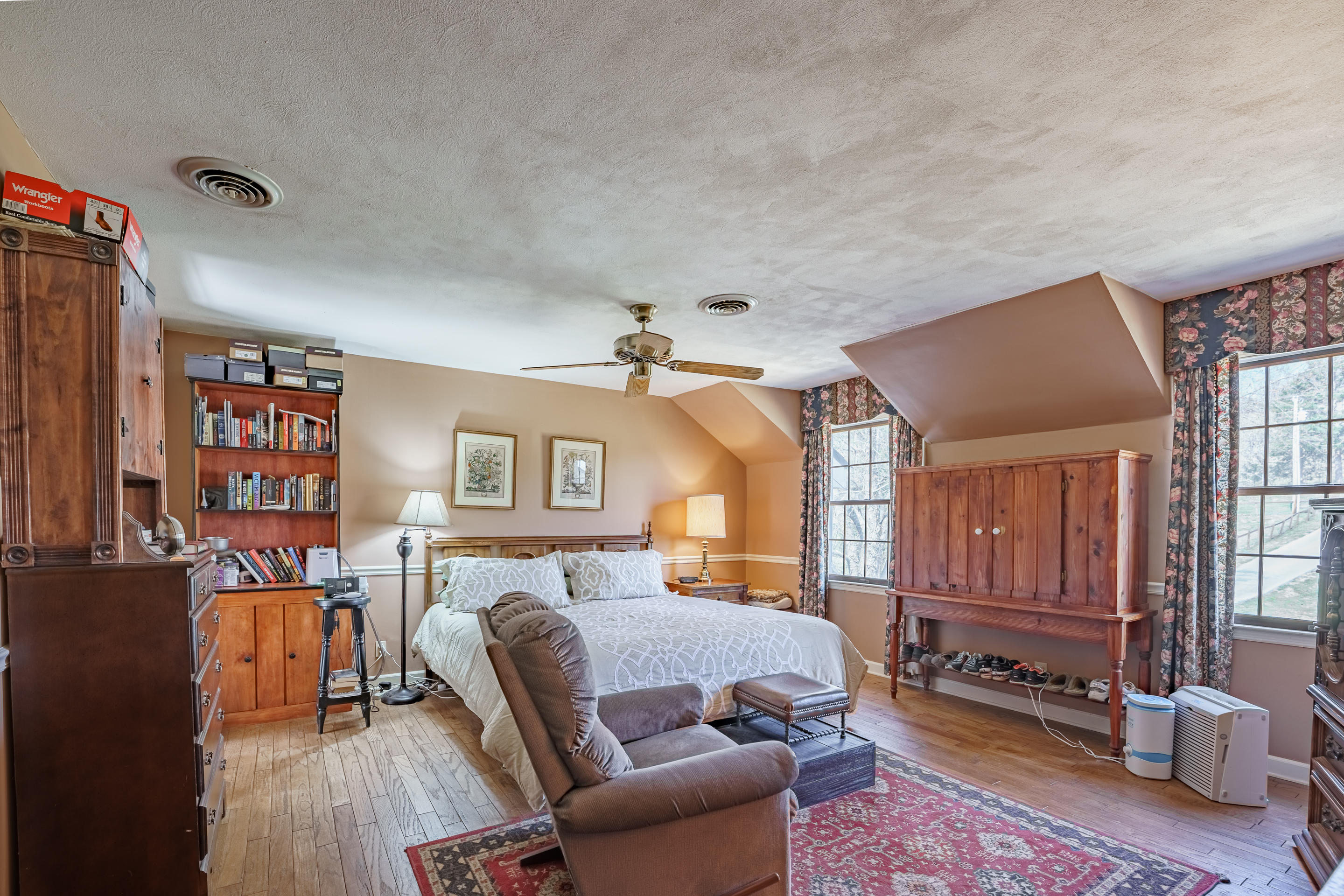 410 Craighead Road Madisonville, TN 37354 - Photo 5 of 33 master bed